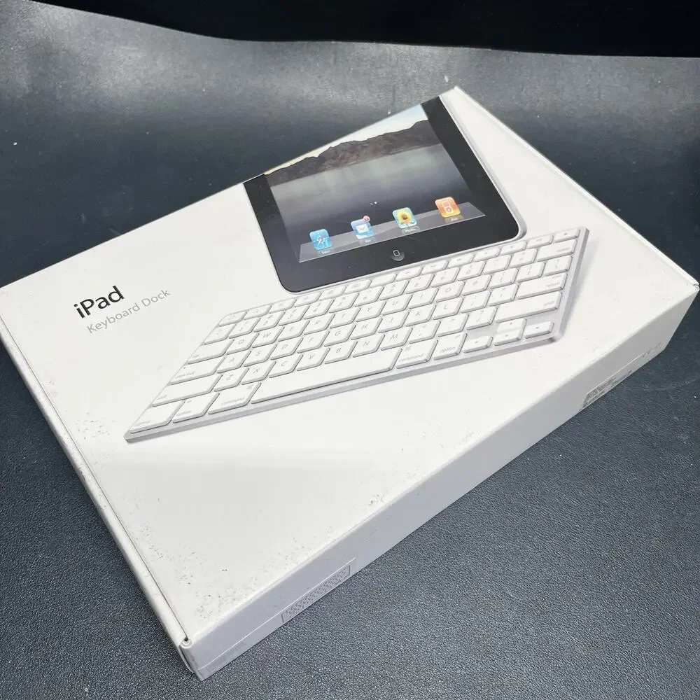 NEW Original Apple A1359 / MC533LL/B Keyboard Dock For iPad (1st Gen 1,2,3) OEM
